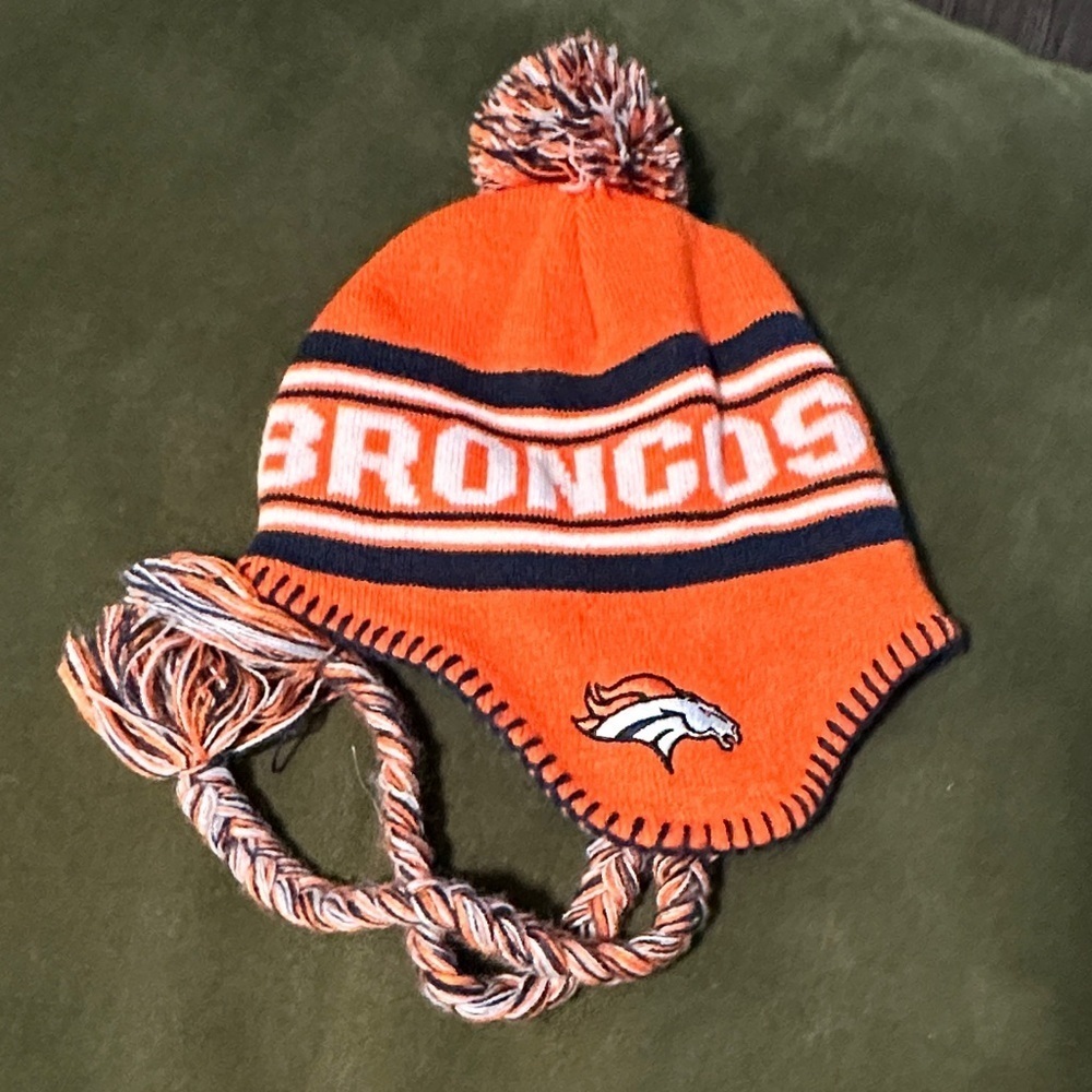 Broncos Kids Orange Knit Fleece-Lined Hat